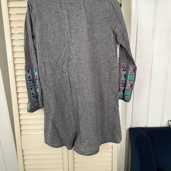 THML Gray Long Sleeve Graphic Tunic - Picture 5 of 7